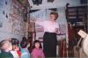 Воспитательница Е.А. Великолепова с малышами из детского сада «Капелька» в музее. Снимок 25.03.1997 года.